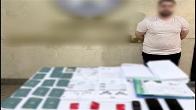 أوهم مواطنين بتسهيل العمل بالخارج.. مستريح السفر يواجه هذه العقوبة بالقانون