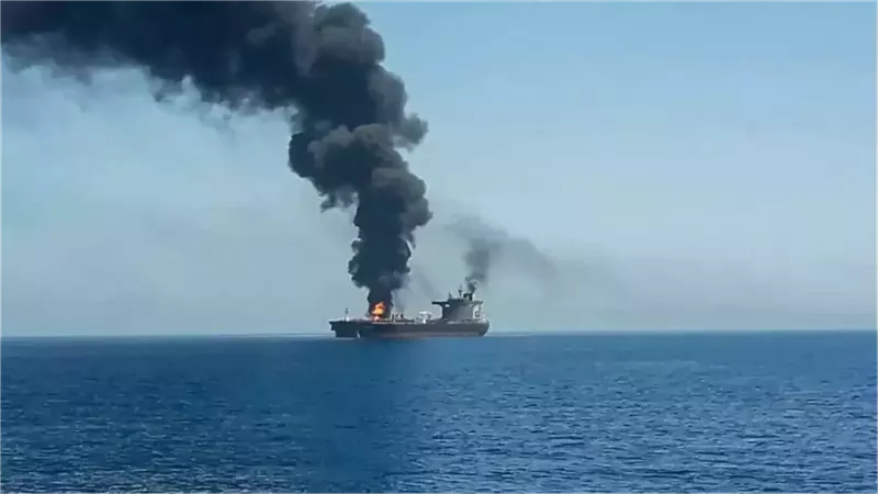  استهداف ناقلة نفط 