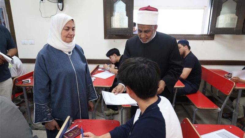 جانب من تفقد الامتحانات 