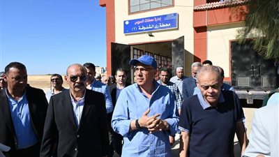 سويلم يتفقد حالة الري والمحطات بمحافظة السويس ويوصي بإزالة التعديات المخالفة