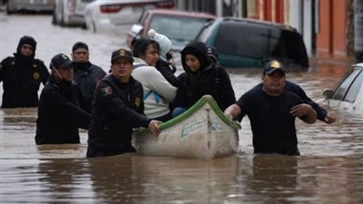 فيضانات وانهيارات أرضية تضرب 150 مدينة في المكسيك وتضر مئات الآلاف