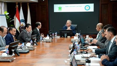 وزير البترول والثروة المعدنية يتابع مشروعات قطاع الغاز خلال زيارة لـ”إيجاس” 
