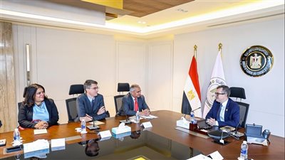 مصر تبدأ إعداد “رؤية 2040”.. خطة اقتصادية جديدة تحدد مسار التنمية خلال السنوات المقبلة 