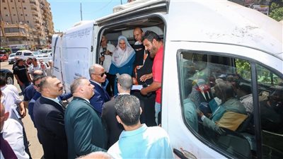محافظ كفر الشيخ يتفقد سيارة المركز التكنولوجي المتنقل بسيدي سالم