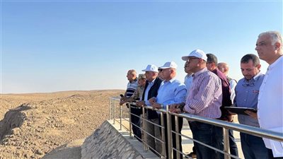  وزيرا النقل والكهرباء يتفقدان مواقع جبل سحابة وعتاقة لإقامة مشروعات جديدة
