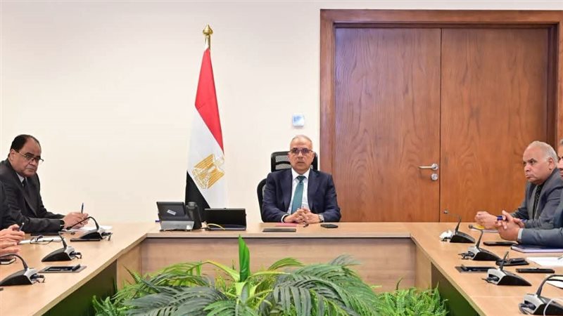 وزير الري 