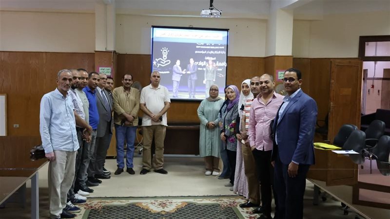 جامعة قنا 