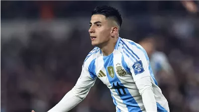 الأهلي السعودي يفاوض تياغو ألمادا.. واللاعب يؤجل حسم مستقبله لبعد كأس العالم