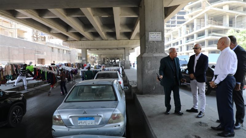  جولة مفاجئة لمحافظ القاهرة بشارع الجلاء 