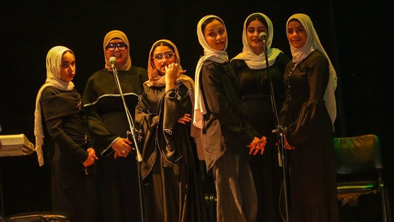 العرض المسرحي «فتاة المترو»