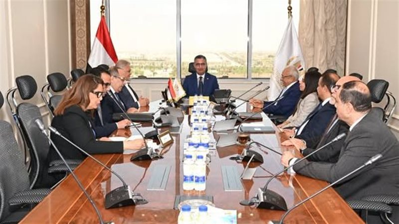 وزير التموين