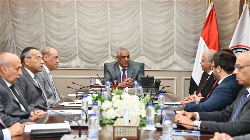 وزير  الإنتاج الحربي