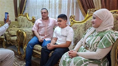 دموع وفرحة لا توصف.. كيف استقبلت أسرة آسر أيمن حمادة خبر المركز الأول؟