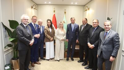 وزير الزراعة يبحث مع وفد حكومي وبرلماني بولندي سبل تعزيز التعاون المشترك