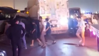 مصرع شخص وإصابة 20 آخرين.. تلفيات بأتوبيسين ترددين في حادث التريلا بالسلام