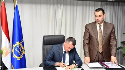 محافظ أسوان يعتمد نتيجة الشهادة الإعدادية للفصل الدراسى الثانى بنسبة نجاح 63.9 % 