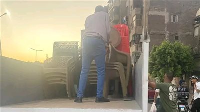 حملة مسائية مفاجئة لرفع الإشغالات بأحياء وسط القاهرة وباب الشعرية