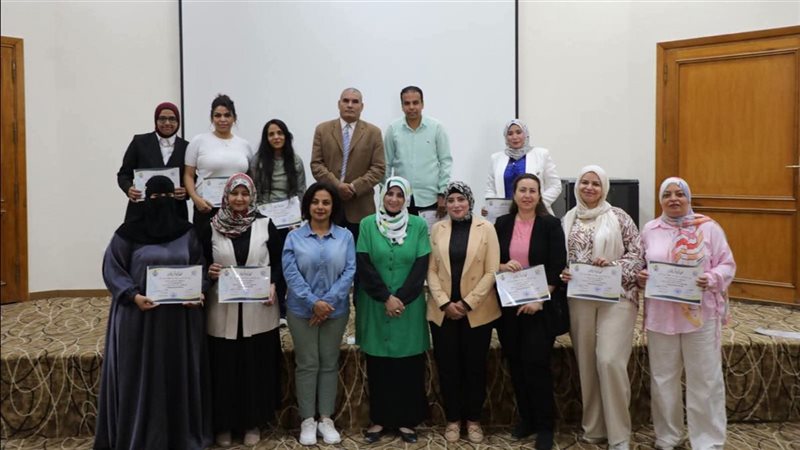 ختام الدورة التدريبية بالبحر الأحمر 