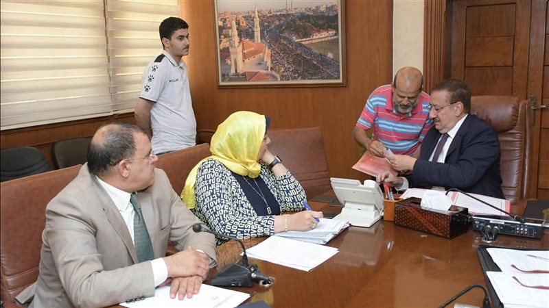 محافظ بورسعيد 