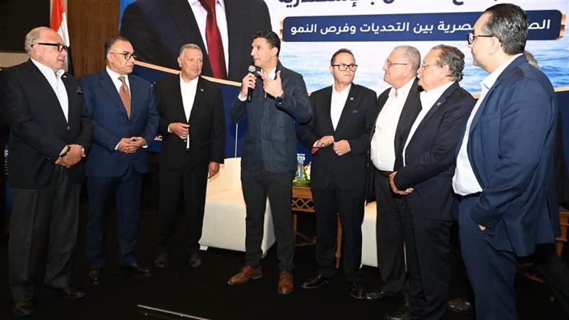 وزير الصناعة