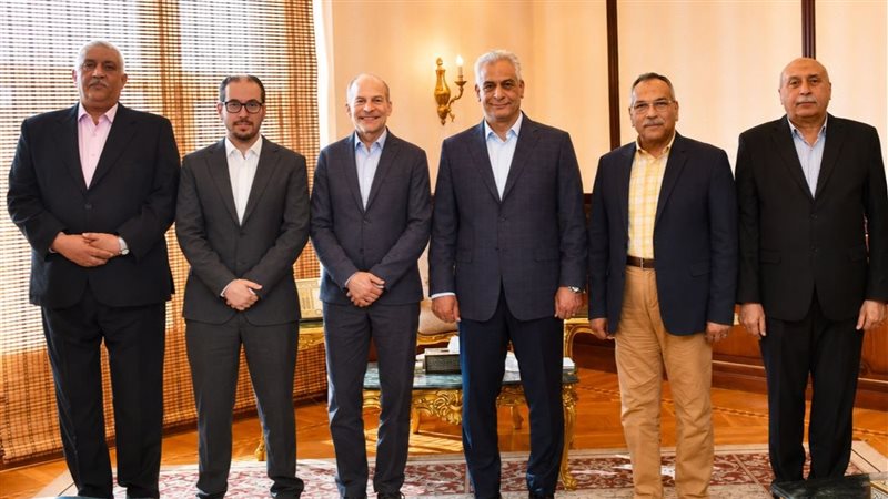 وزير الإنتاج الحربي