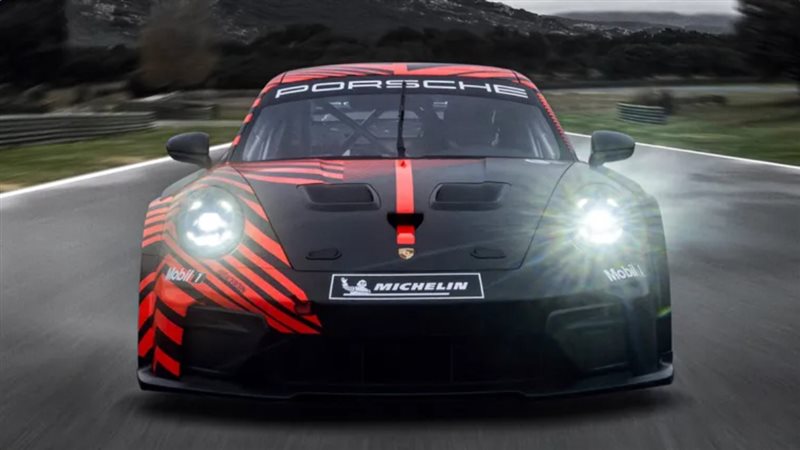 بورشه تكشف عن 911 GT4 R موديل 2027