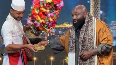 الشرطي الأمريكي إريك هدسون يتحدث عن مصر والنيل ومحمد صلاح