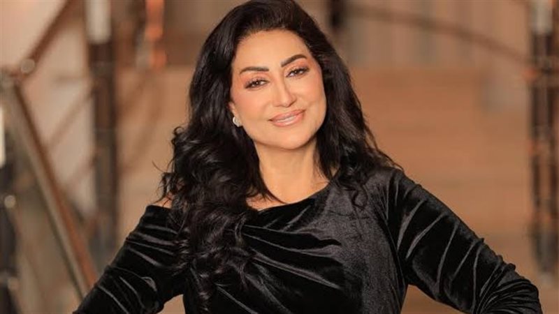 وفاء عامر