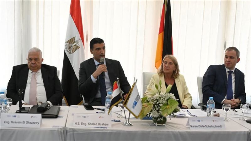 وزير الصناعة 