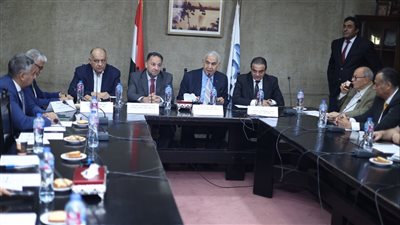 مصر وليبيا تبحثان خطة جديدة لزيادة الصادرات وتعزيز مشاركة الشركات المصرية في إعادة الإعمار 