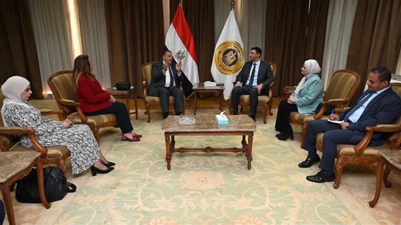 وزير الصناعة 