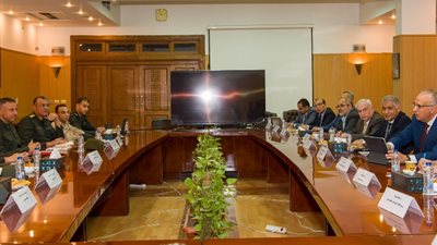 «الرى» والهيئة الهندسية للقوات المسلحة توقعان اتفاقية إطارية لتأهيل المنشآت المائية