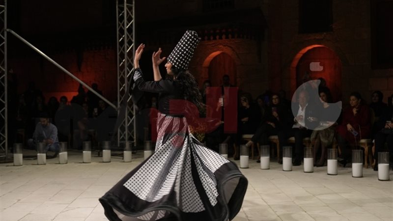 من فعاليات عرض حرة للأزياء