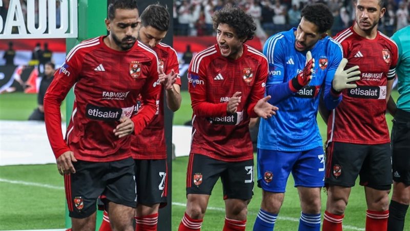 لاعبي الأهلي