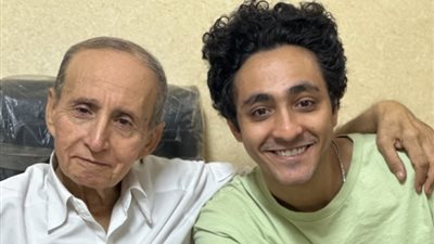 وفاة والد أبرام سمير نجم مسرح مصر