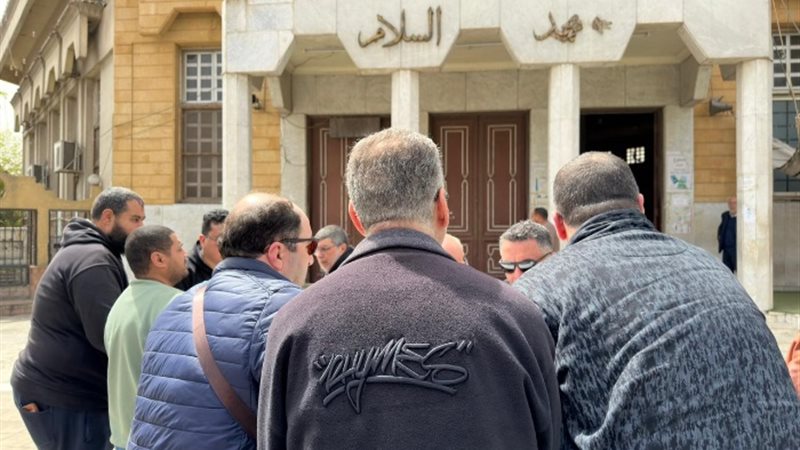 تشييع جثمان فاروق عيطة من مسجد السلام