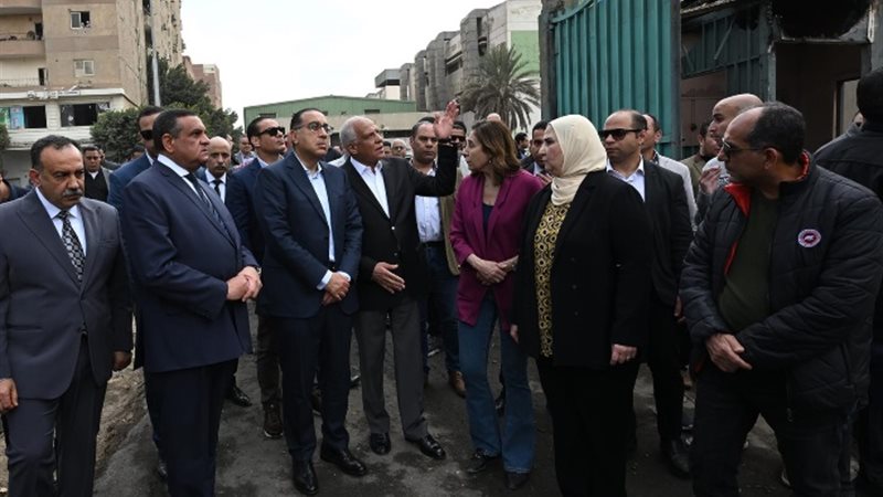 رئيس الوزراء بموقع حريق ستوديو الأهرام