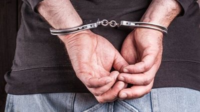 هارب من 56 حكما قضائيا، القبض على صاحب شركة أركان للإنشاءات
