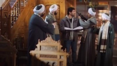 مسلسل محارب الحلقة التاسعة 9، حسن الرداد يلجأ لأهله بالصعيد مقدما كفنه