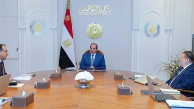 الرئيس السيسي يتابع إجراءات الحكومة لمواجهة التضخم واستقرار الأسعار