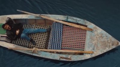 مسلسل حق عرب الحلقة العاشرة 10، طارق الشيخ يغني ضمن أحداث العمل