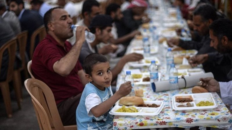مائدة إفطار رمضان - أرشيفية