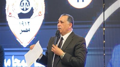 نقيب المحامين: يحذر من تسليم النقابة إلى 