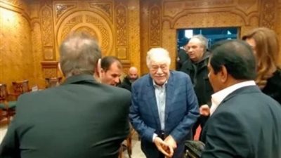 يحيى الفخراني فى عزاء والدة رانيا فريد شوقي