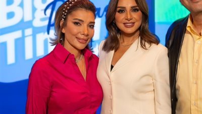 عتاب واعتذار ينهي الخلاف بين أنغام وأصالة