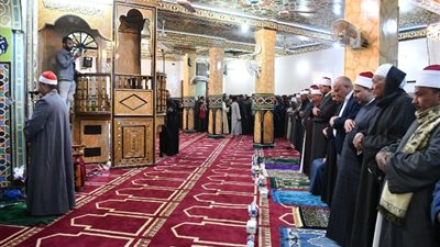 محافظ قنا يفتتح مسجد ذو النورين بدشنا ويؤدى به صلاة التراويح