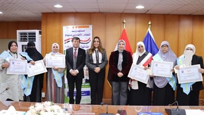 محافظ دمياط تُكرم الأمهات المثاليات وتشاركهن بمائدة الإفطار الجماعي