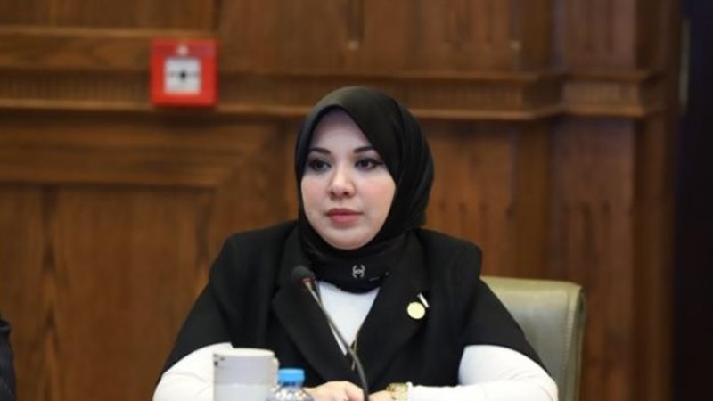 الدكتورة دينا هلالي