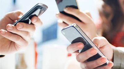 منافسة شرسة بين هاتفي سامسونج جلاكسي وأوبو رينو