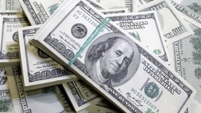 سقوط تجار عملة بحوزتهم دولارات بقيمة 51 مليون جنيه
